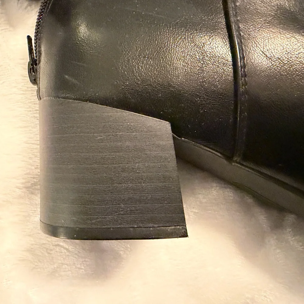 Baretraps Black Ankle Boots - Picture 7 of 10